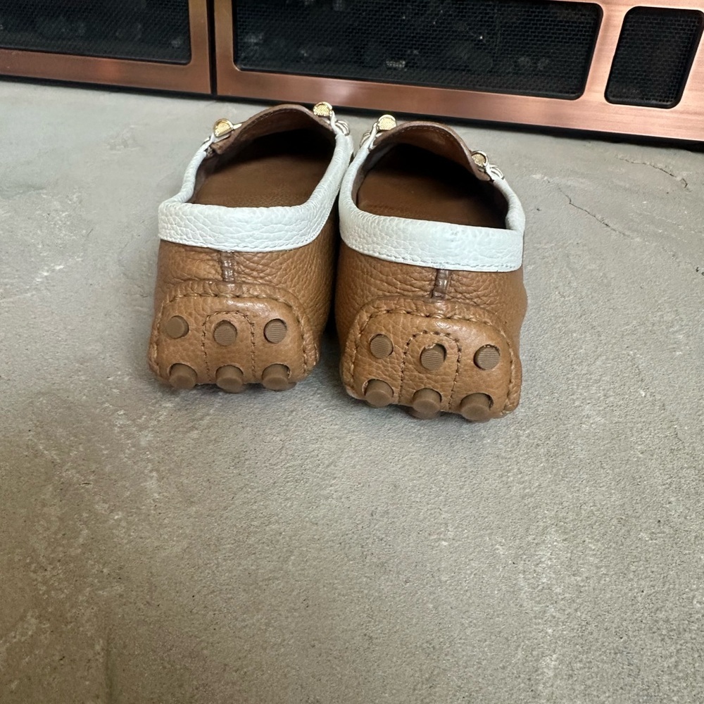 Tory Burch tan Driving Loafers - Picture 6 of 8